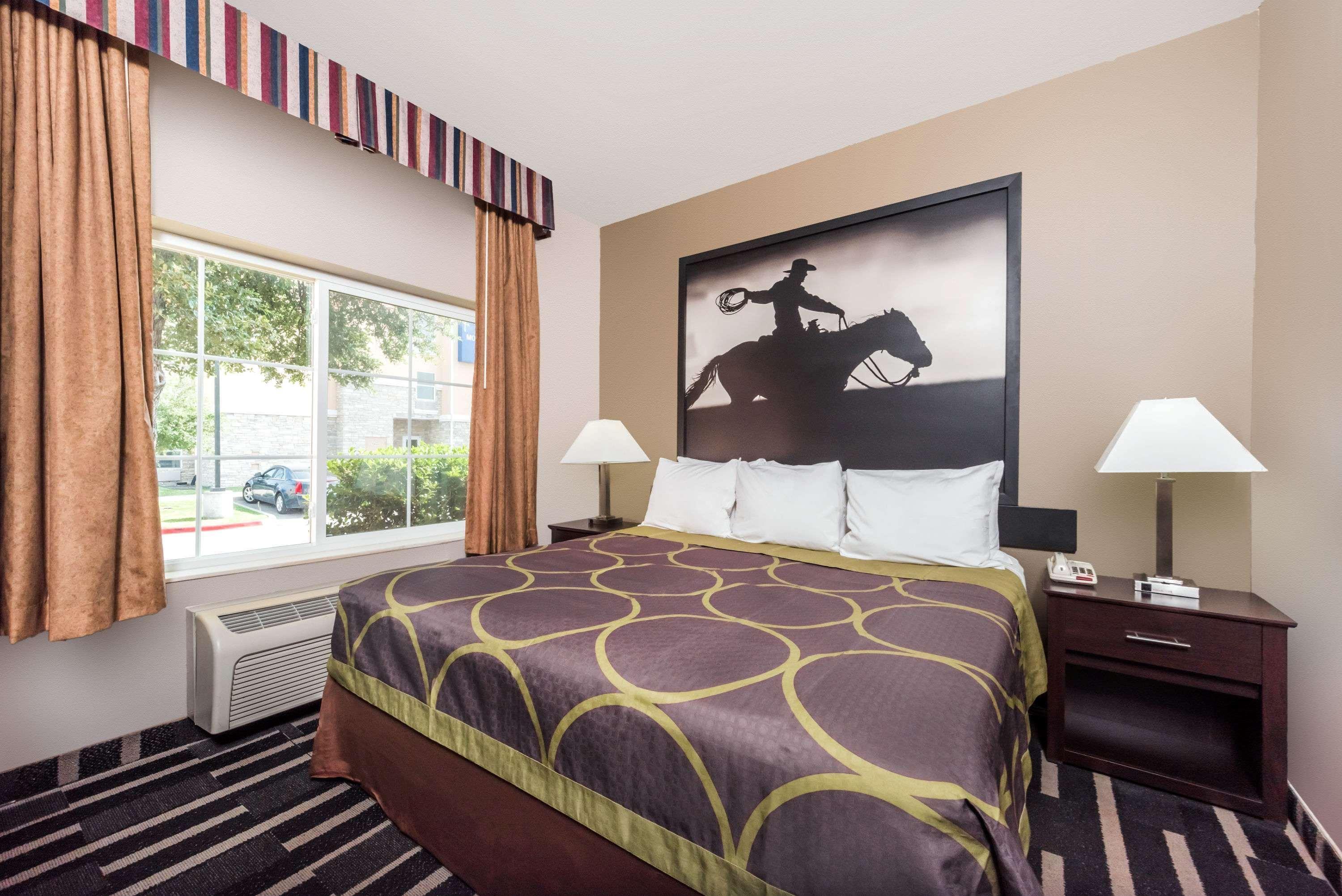 Super 8 By Wyndham Fort Worth North מראה חיצוני תמונה